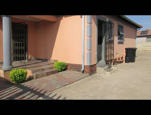 2 BEDROOM HOUSE FOR SALE IN WITPOORTJIE